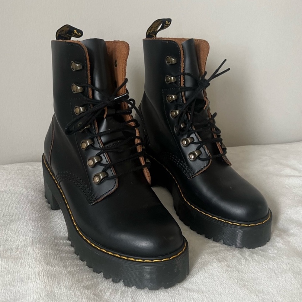 Dr. Martens Leona Women’s Vintage Smooth Leather Heeled Platform Boots